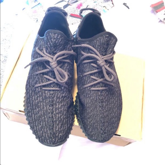 Yeezy  boost pirate black authentic - Picture 3 of 3